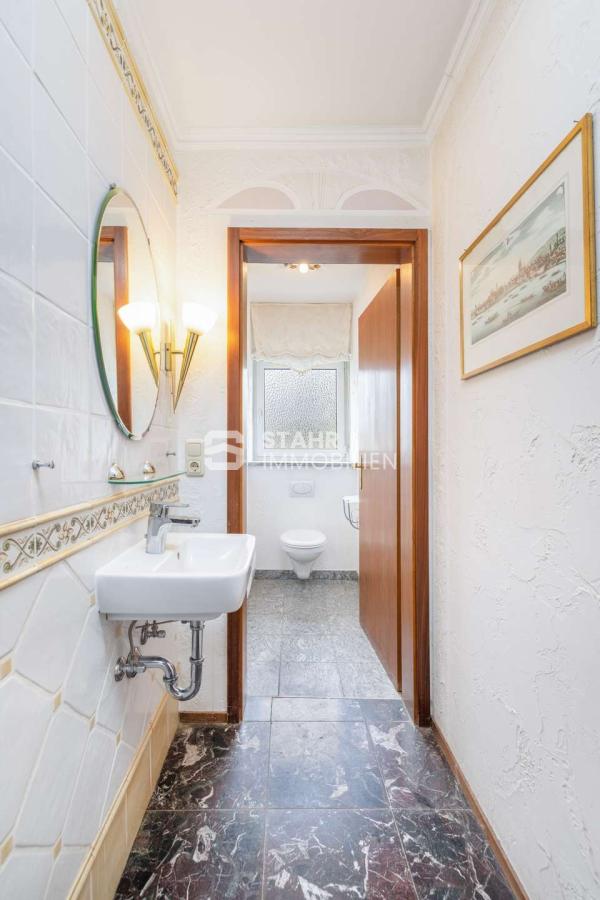 Gäste-WC OG 