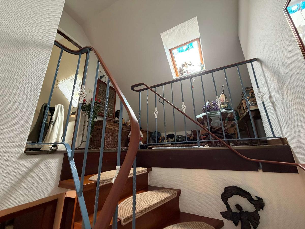 Treppenaufgang zum DG-Zimmer