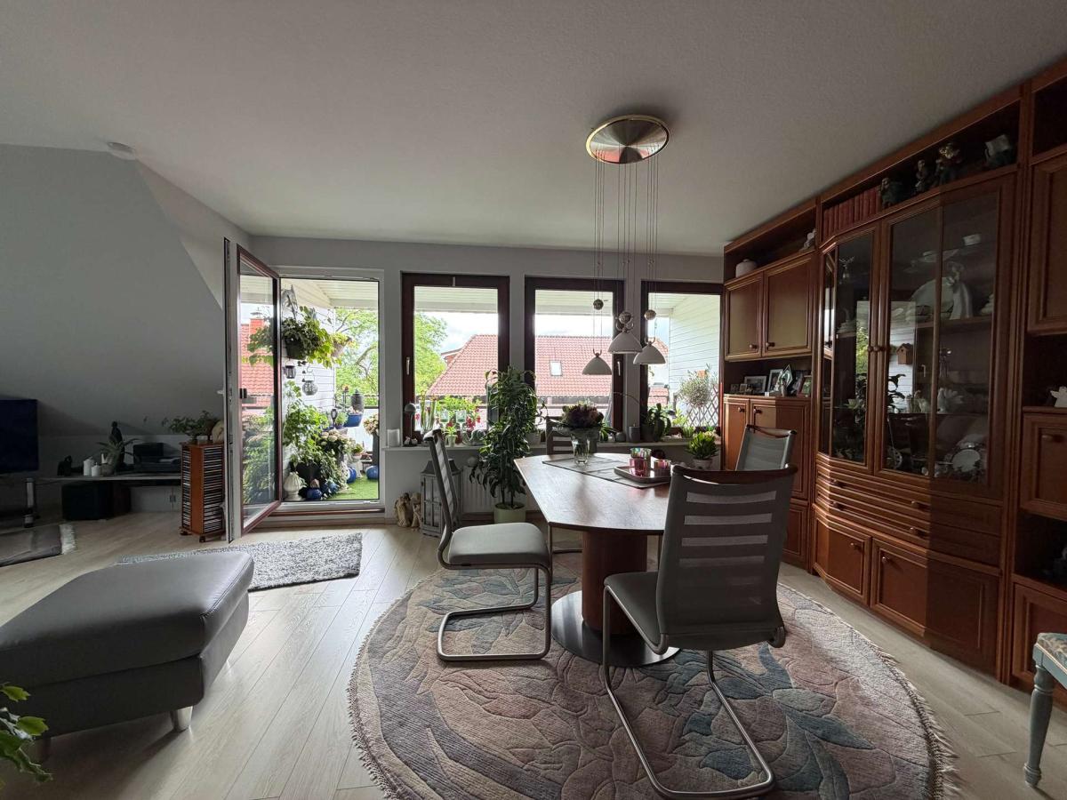 Wohnzimmer mit Essecke