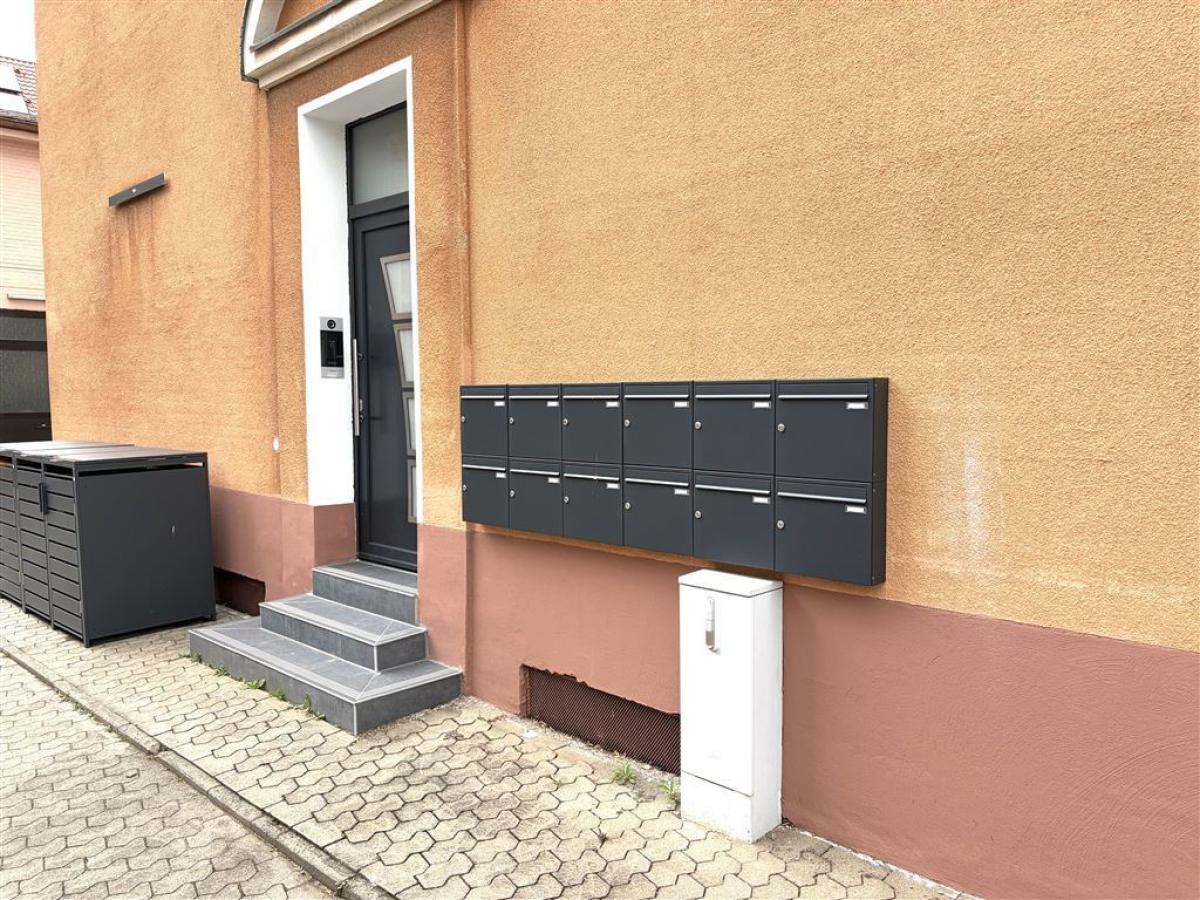 Neue Briefkastenanlage