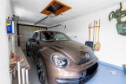 Große Garage mit Funkantrieb