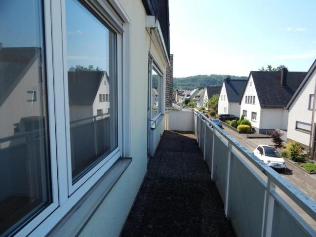 Wohnzimmer Balkon Bild 2