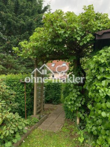 Durchgang zum unteren Garten