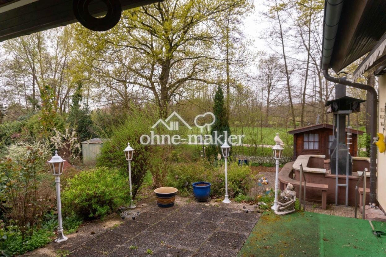 Blick von Terrasse im Frühling