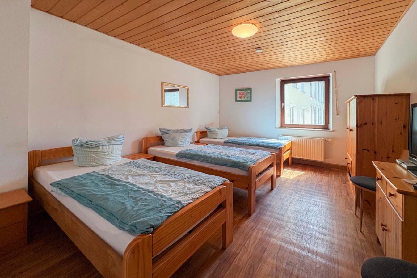 Zimmer EG 2