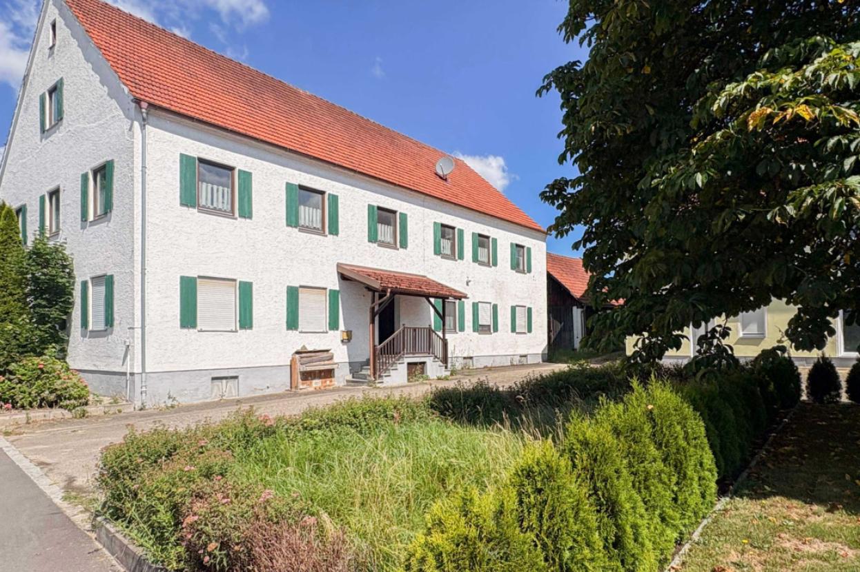 Straßenansicht