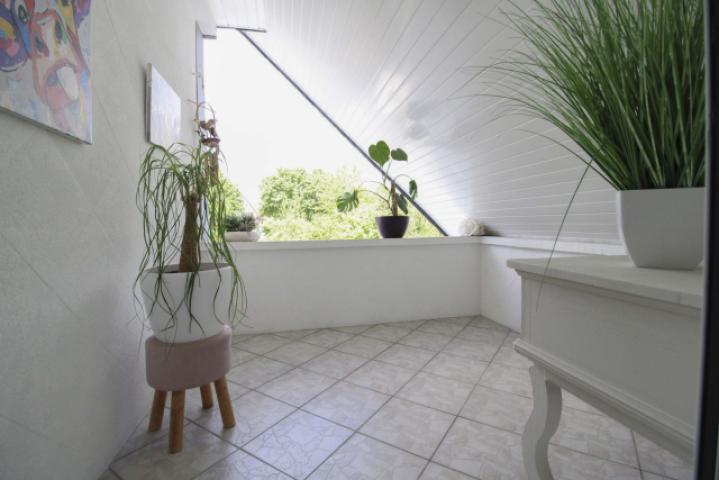 09 Loggia