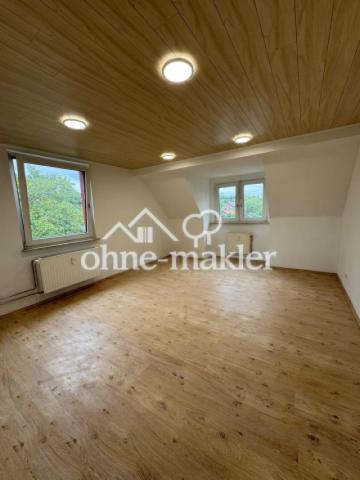 Großes, helles Wohnzimmer