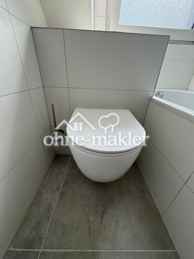 Modern renoviertes Badezimmer