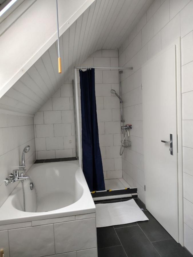 Bad+Wanne+Dusche+2 Waschbecken