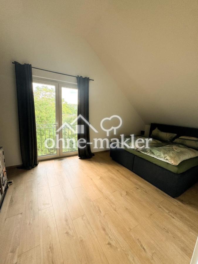 Schlafzimmer DG