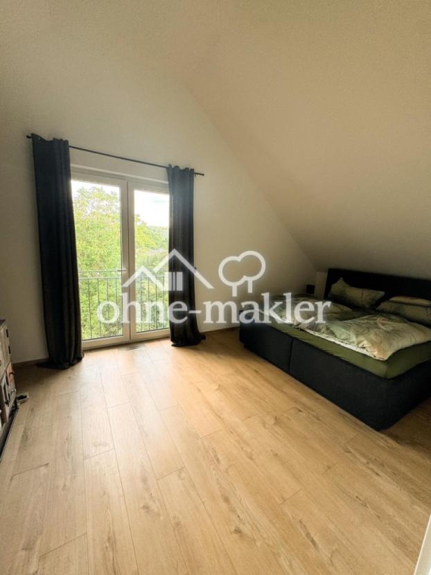 Schlafzimmer DG