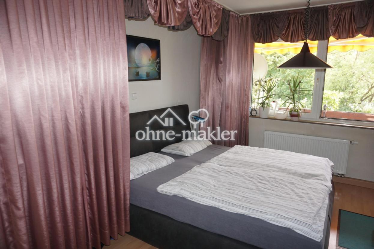 Schlafzimmer Bild 1