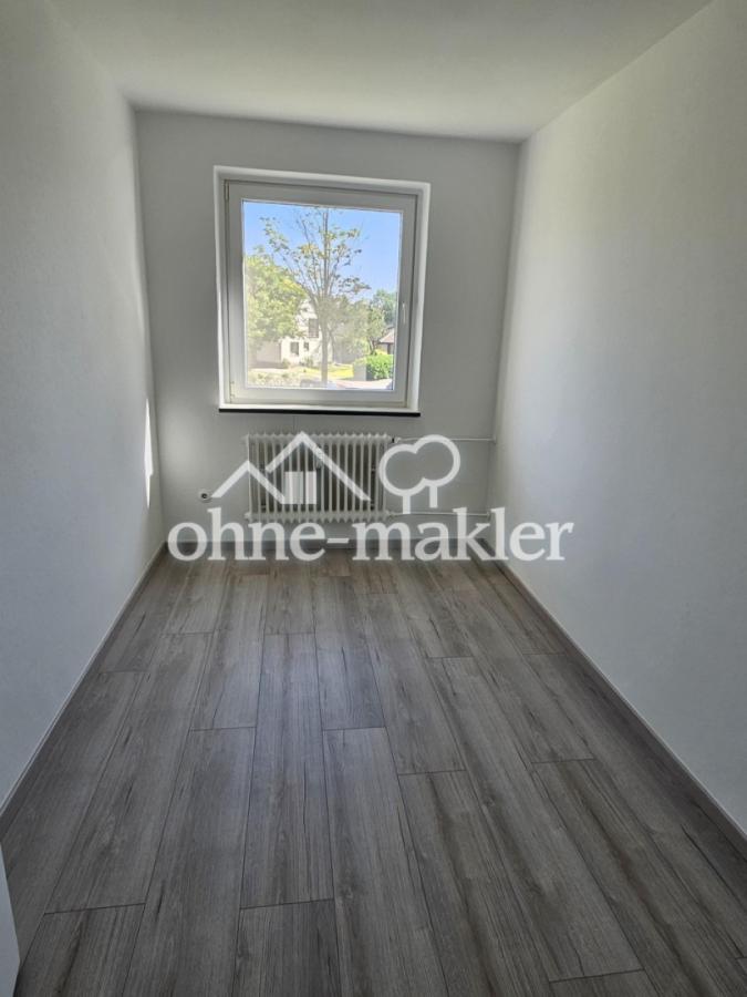 Kinderzimmer/Büro 