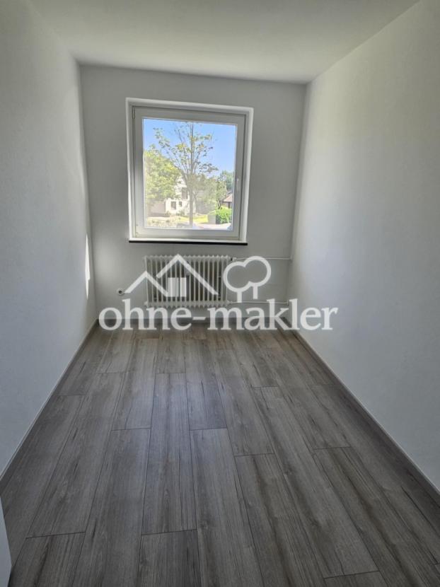 Kinderzimmer/Büro 