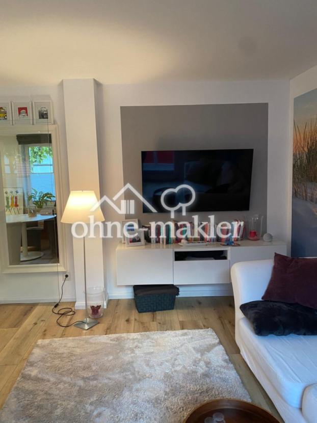 Flat TV wandhängend
