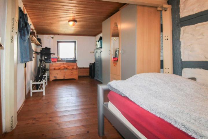 Schlafzimmer EG Bild 1