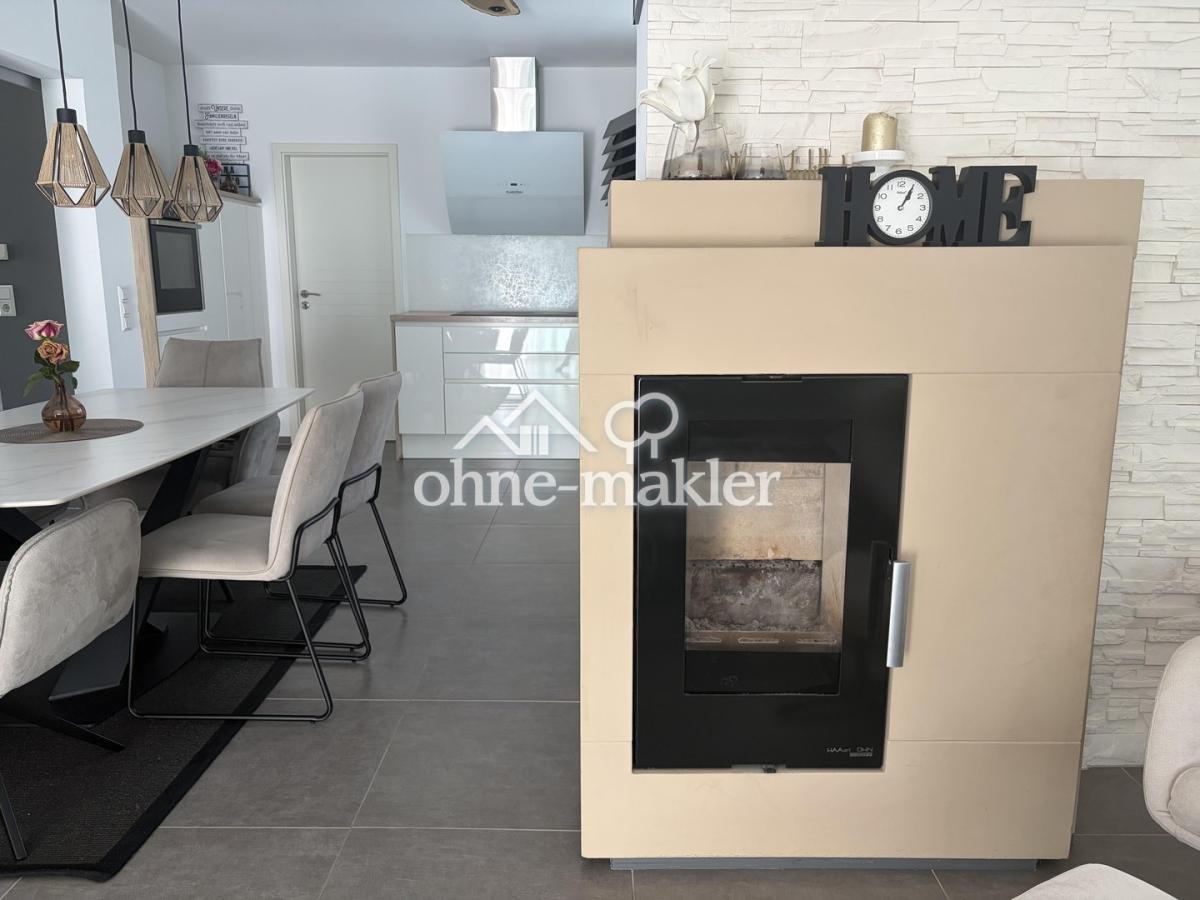 Kamin und Essbereich