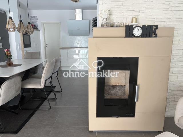 Kamin und Essbereich