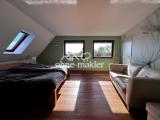 Großes Schlafzimmer im OG