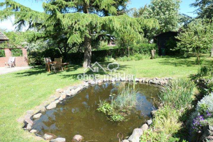 Garten mit Teich