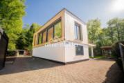 A_Haus_bei_Tag