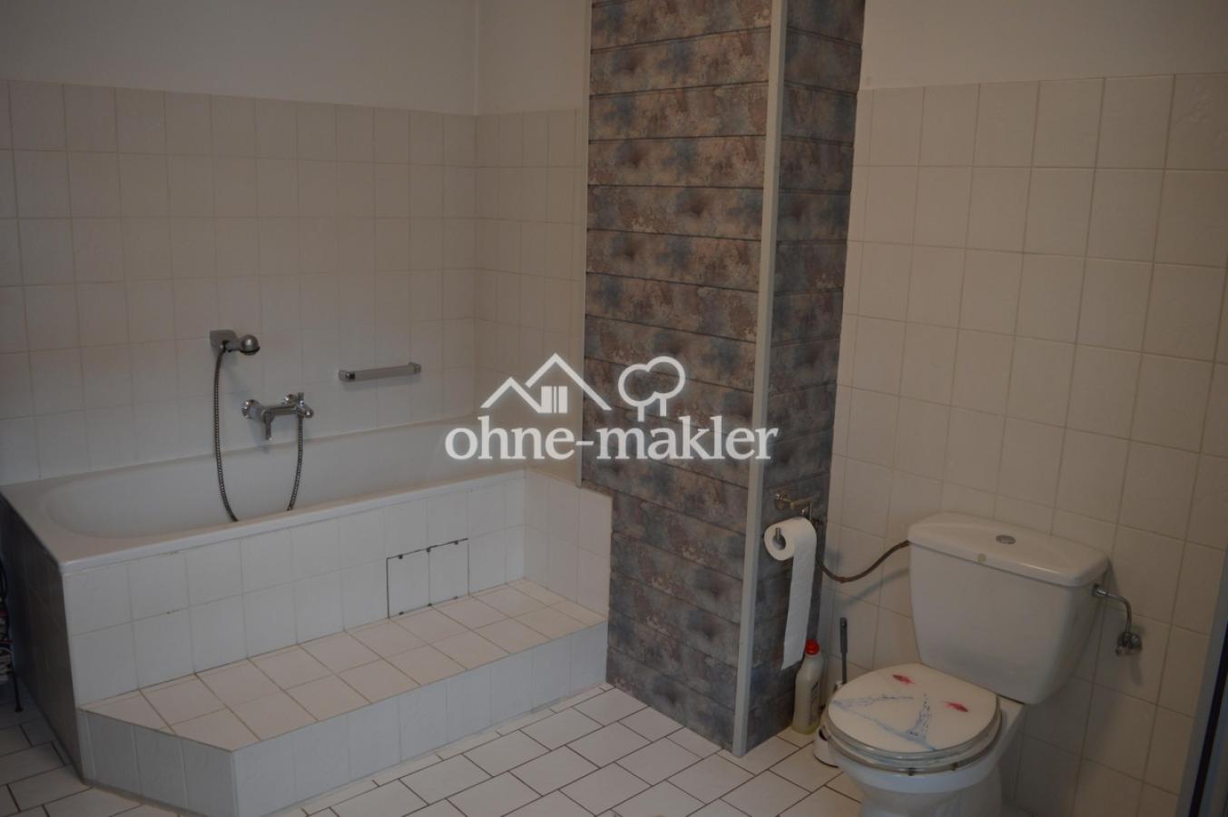 Vollbad EG Badewanne & Dusche