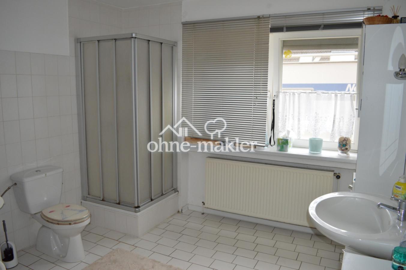 Vollbad EG Dusche & Badewanne