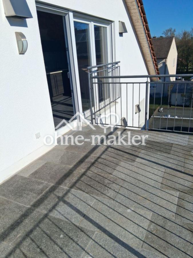 Balkon in Richtung Wohnbereich