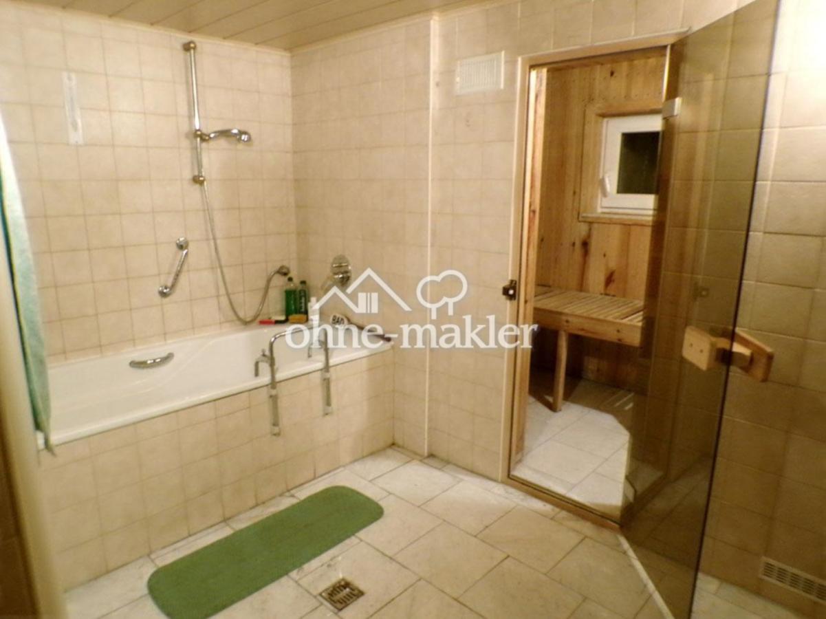14_Bad_Wanne_Sauna