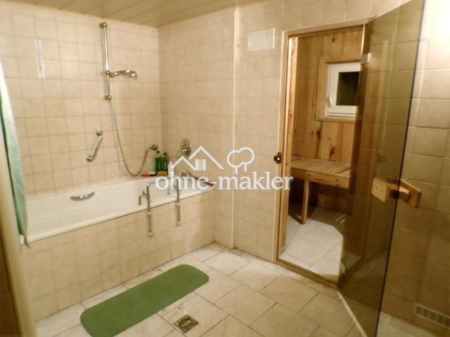 14_Bad_Wanne_Sauna