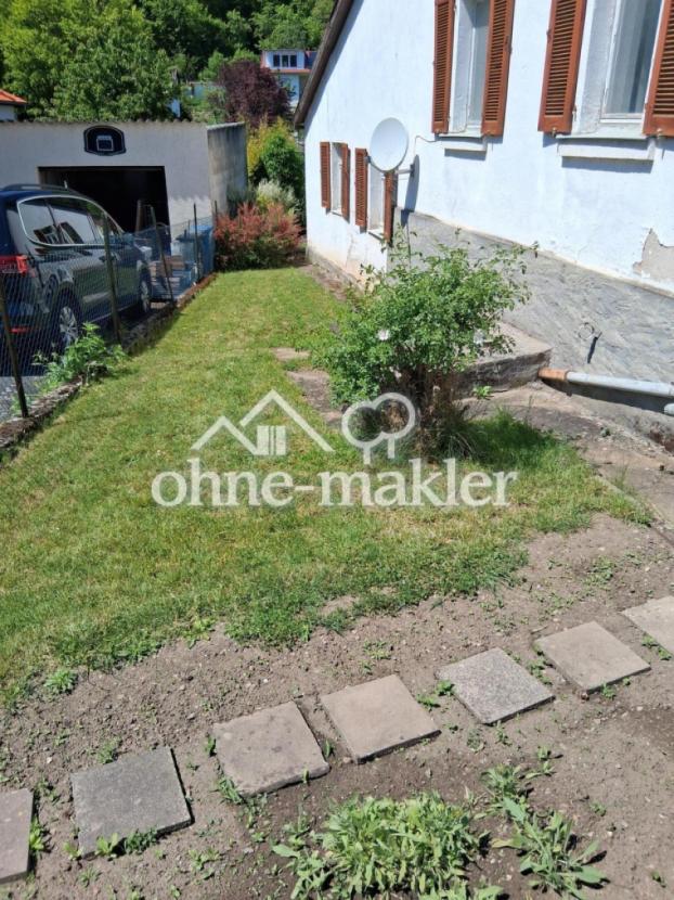 Gartenstück zum Nachbarn