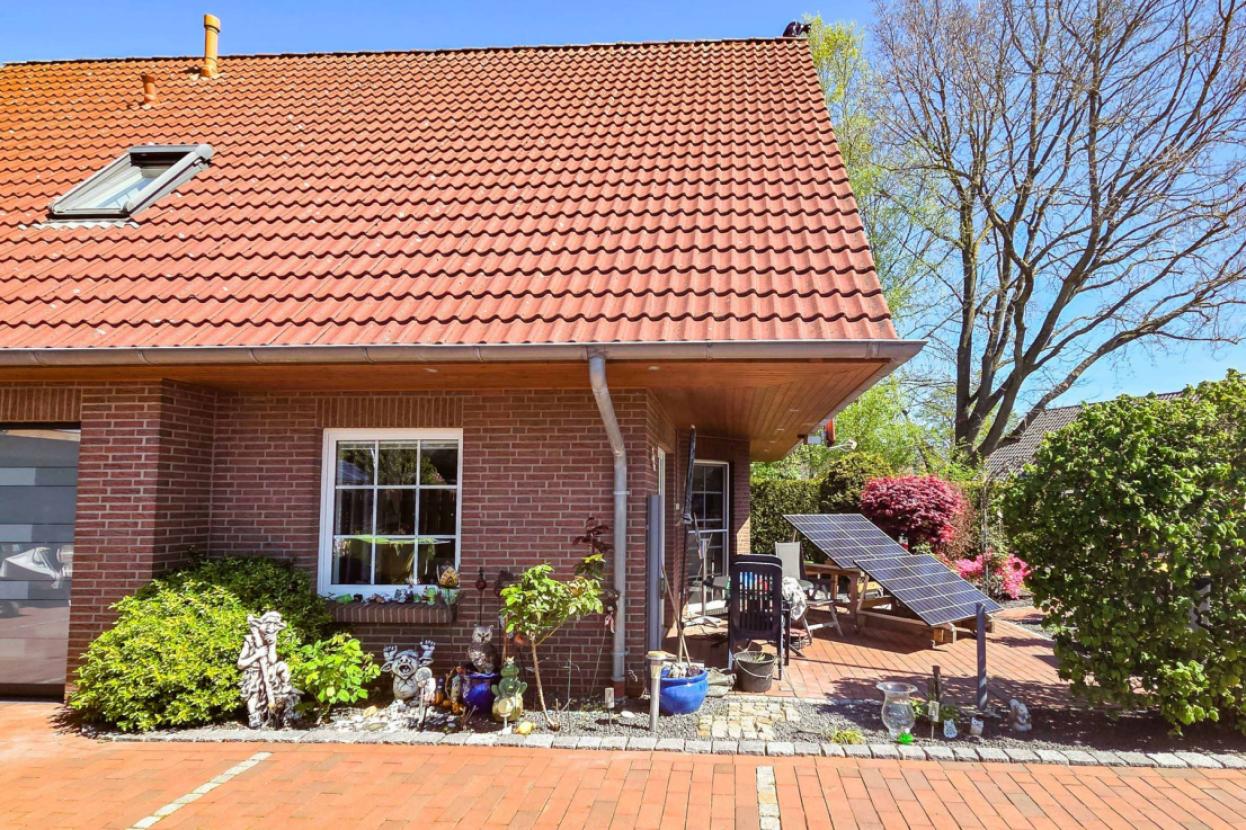 Hausansicht Seite