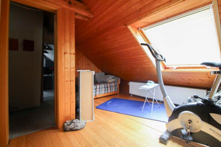 Nutzfläche DG mit Bett