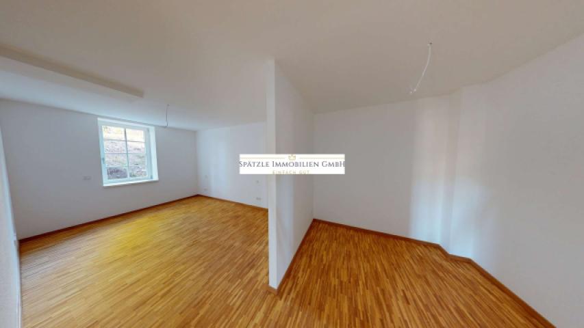 Schlafzimmer mit Ankleidezimmer
