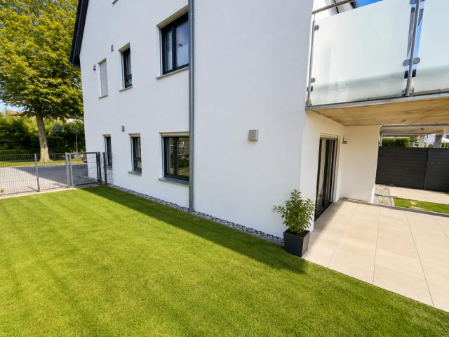 Front 1 (5)