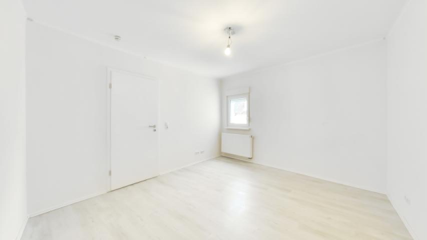 Schlafzimmer DG