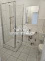 Badezimmer mit Dusche