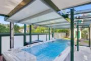 Poolhaus
