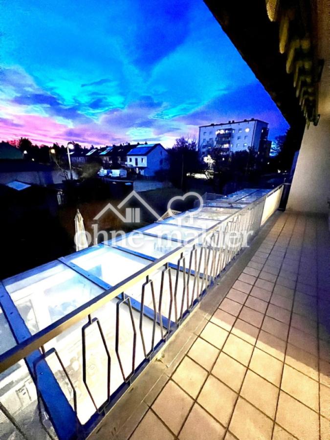 Zimmer (1) mit Balkon 1. OG