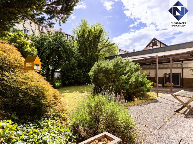 Terrasse mit Garten
