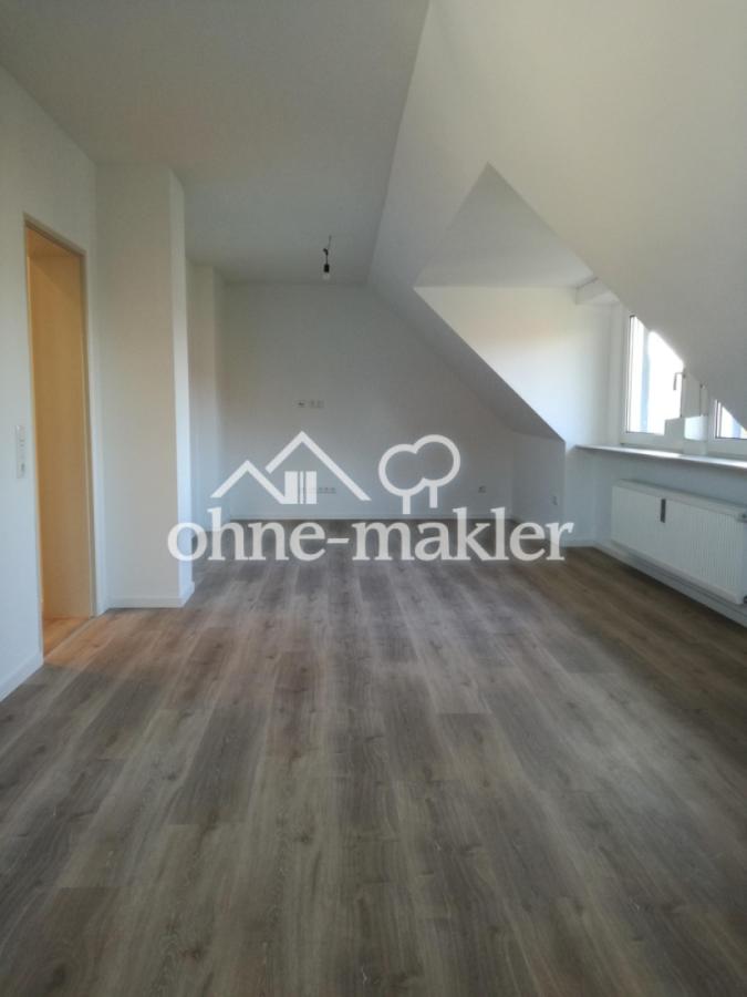 Wohnzimmer links