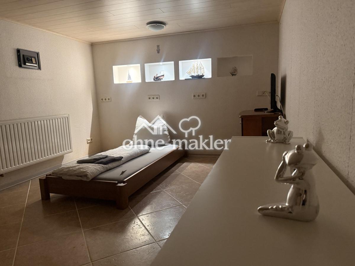 Büro/Atelier/Gästezimmer UG
