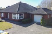 Einfahrt & Garage