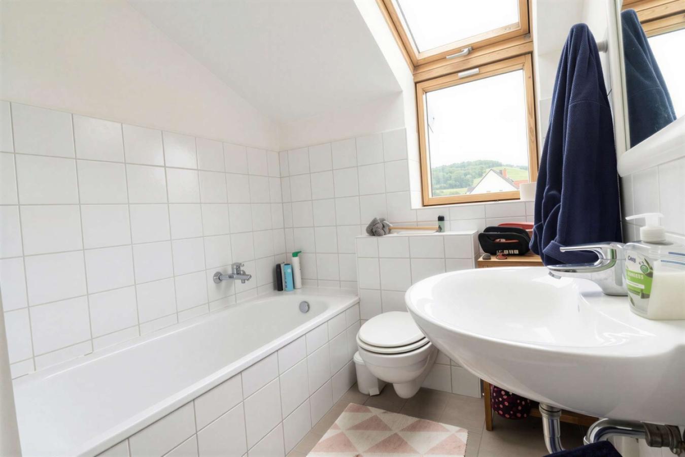 Anbau - OG - Badezimmer