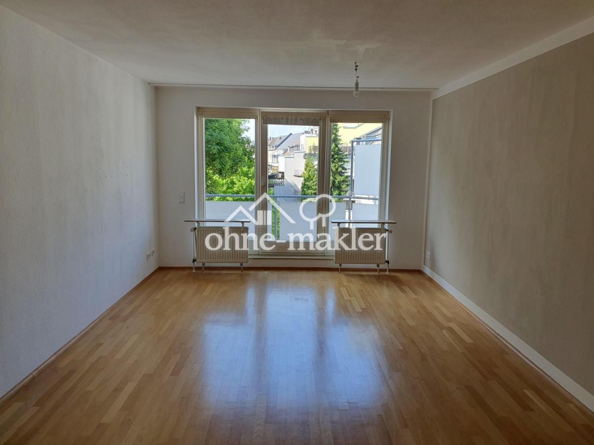 Wohnzimmer zum Balkon