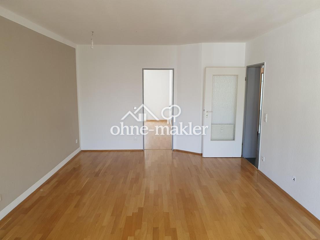 Wohnzimmer zum Flur+Arbeitszi.
