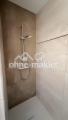 Dusche im Bad oben