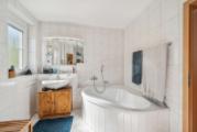 Badezimmer im OG
