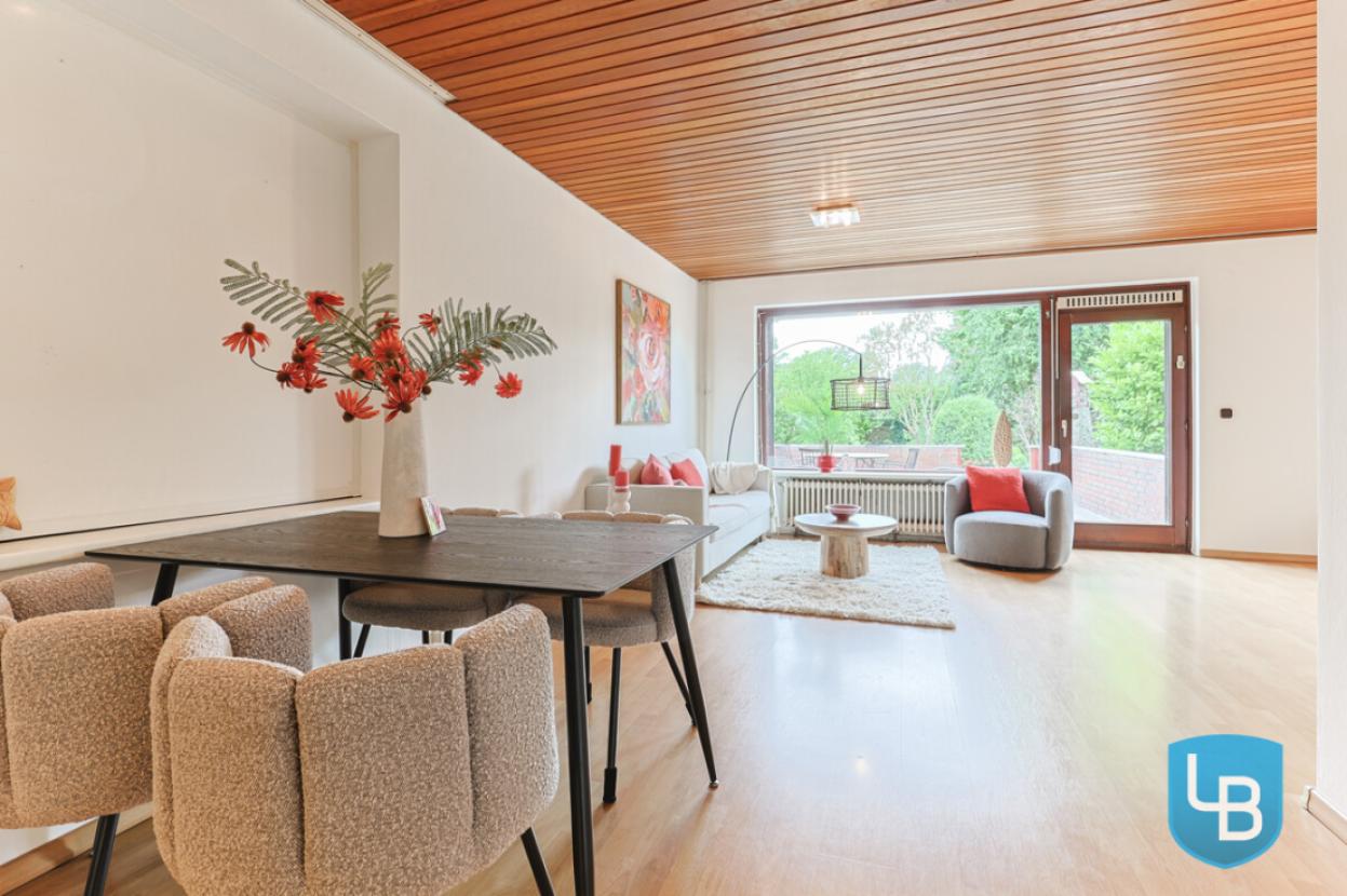 Wohnzimmer nebst Essbereich